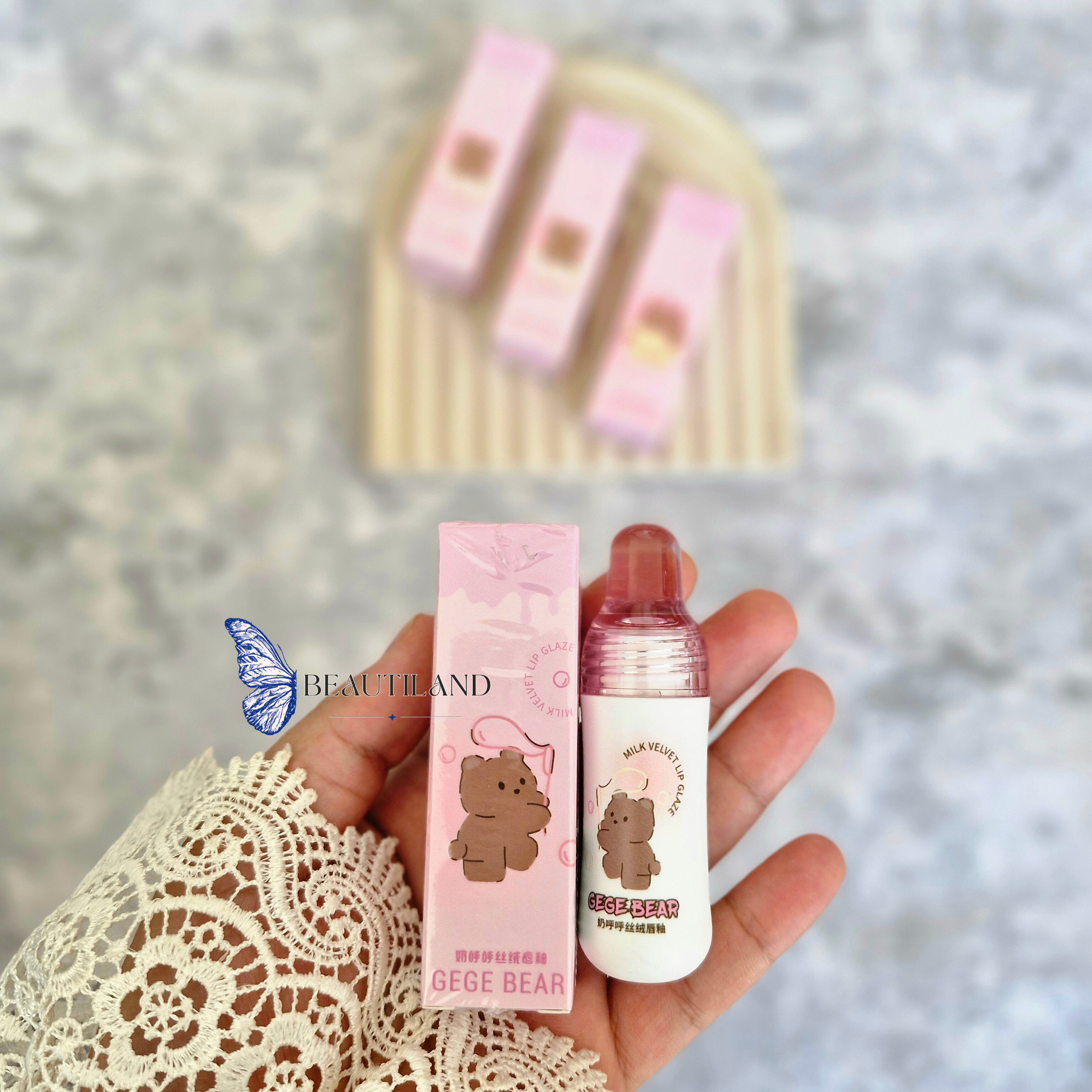 رژلب مخملی بطری شیر کُره ای